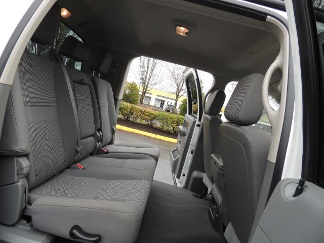 2006 Dodge Ram 3500 SLT 4dr Mega Cab / 4X4 / 5.9L DIESEL / 6-SPEED - Photo 16 - Portland, OR 97217