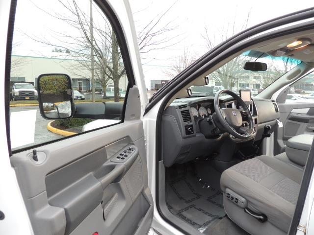 2007 Dodge Ram 3500 DUALLY 4X4 Mega Cab / 5.9 DIESEL / 6-Speed LIFTED - Photo 13 - Portland, OR 97217