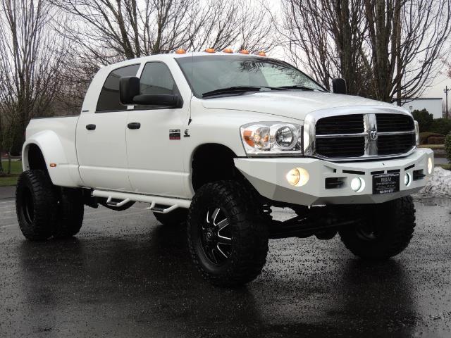 2007 Dodge Ram 3500 DUALLY 4X4 Mega Cab / 5.9 DIESEL / 6-Speed LIFTED - Photo 2 - Portland, OR 97217