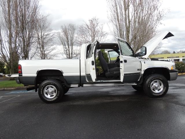 2002 Dodge Ram 2500 SLT Plus 4dr / 4X4 / 5.9L DIESEL HIGHOUTPUT/ 6-SPD - Photo 12 - Portland, OR 97217