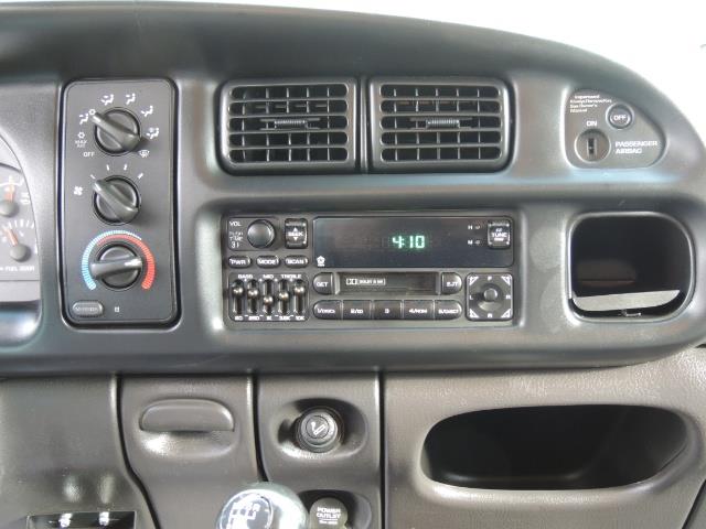 2002 Dodge Ram 2500 SLT Plus 4dr / 4X4 / 5.9L DIESEL HIGHOUTPUT/ 6-SPD - Photo 20 - Portland, OR 97217