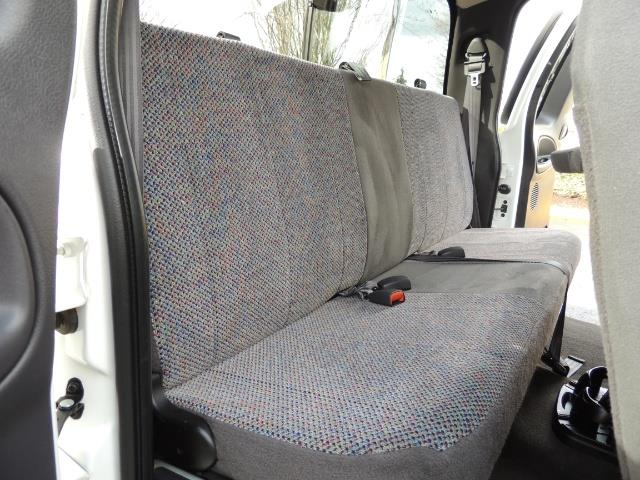 2002 Dodge Ram 2500 SLT Plus 4dr / 4X4 / 5.9L DIESEL HIGHOUTPUT/ 6-SPD - Photo 34 - Portland, OR 97217