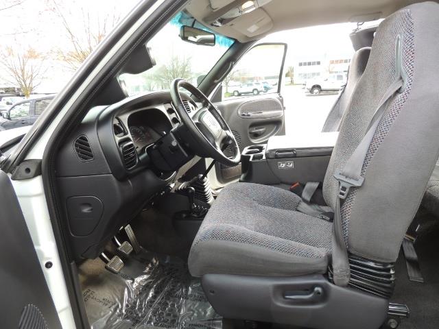 2002 Dodge Ram 2500 SLT Plus 4dr / 4X4 / 5.9L DIESEL HIGHOUTPUT/ 6-SPD - Photo 14 - Portland, OR 97217