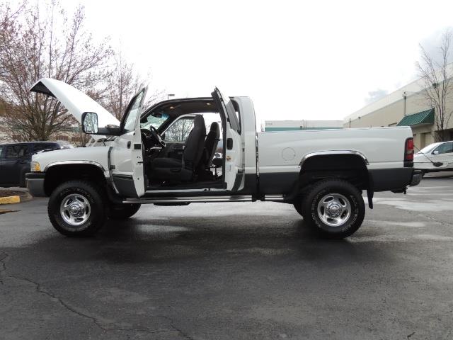 2002 Dodge Ram 2500 SLT Plus 4dr / 4X4 / 5.9L DIESEL HIGHOUTPUT/ 6-SPD - Photo 11 - Portland, OR 97217