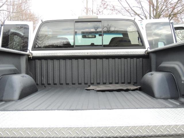 2002 Dodge Ram 2500 SLT Plus 4dr / 4X4 / 5.9L DIESEL HIGHOUTPUT/ 6-SPD - Photo 27 - Portland, OR 97217