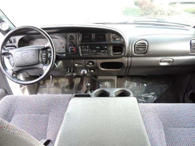 2002 Dodge Ram 2500 SLT Plus 4dr / 4X4 / 5.9L DIESEL HIGHOUTPUT/ 6-SPD - Photo 38 - Portland, OR 97217
