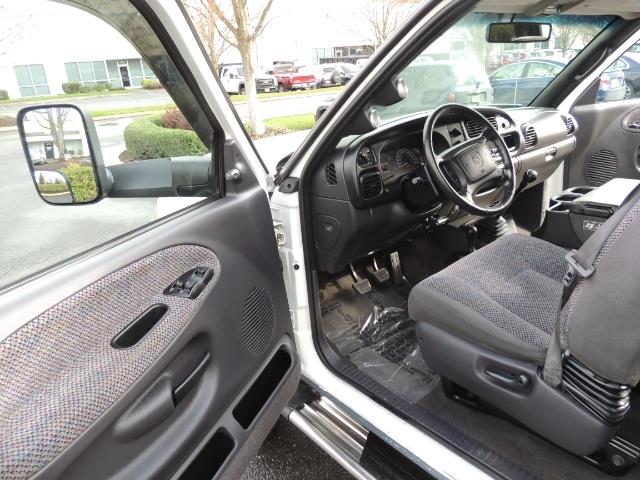 2002 Dodge Ram 2500 SLT Plus 4dr / 4X4 / 5.9L DIESEL HIGHOUTPUT/ 6-SPD - Photo 13 - Portland, OR 97217