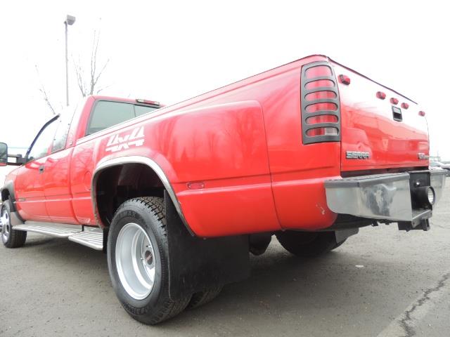 1995 GMC Sierra 3500 4X4 DUALLY / Long Bed / TURBO DIESEL / 122K MIles - Photo 11 - Portland, OR 97217