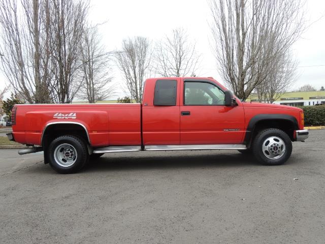 1995 GMC Sierra 3500 4X4 DUALLY / Long Bed / TURBO DIESEL / 122K MIles - Photo 4 - Portland, OR 97217