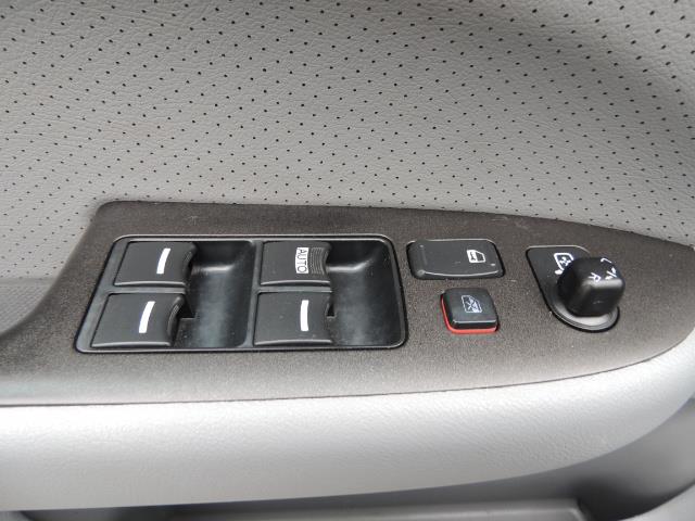 2004 Acura TSX w/Navi / Leather / Heated seats / Sunroof - Photo 34 - Portland, OR 97217