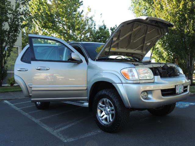 2005 Toyota Sequoia Limited 4WD /8 Seats/DVDs/Fresh Timing Belt LIFTED - Photo 29 - Portland, OR 97217