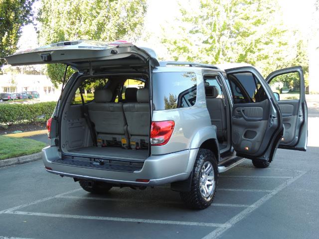 2005 Toyota Sequoia Limited 4WD /8 Seats/DVDs/Fresh Timing Belt LIFTED - Photo 27 - Portland, OR 97217