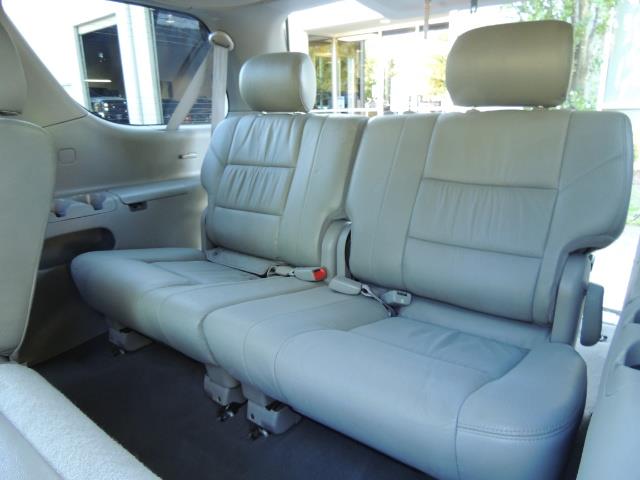 2005 Toyota Sequoia Limited 4WD /8 Seats/DVDs/Fresh Timing Belt LIFTED - Photo 14 - Portland, OR 97217