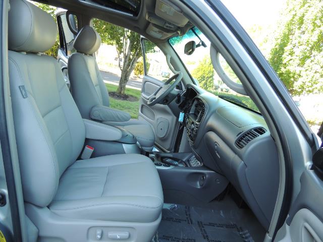 2005 Toyota Sequoia Limited 4WD /8 Seats/DVDs/Fresh Timing Belt LIFTED - Photo 18 - Portland, OR 97217
