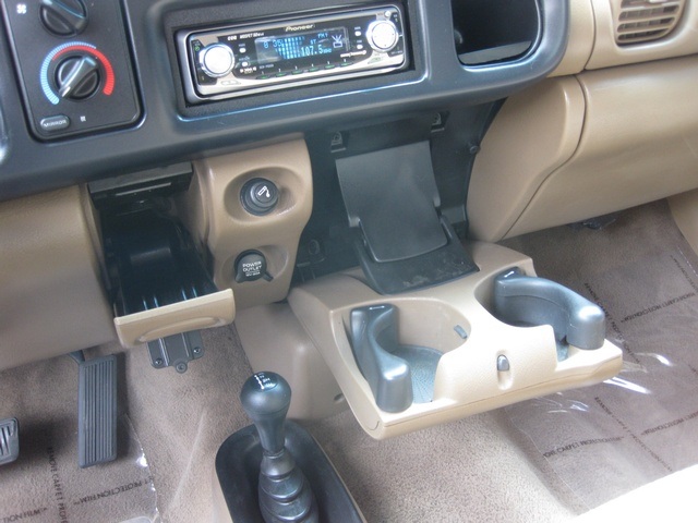 2001 Dodge Ram 3500 SLT Plus/5.9L Turbo Diesel/4X4/DUALLY - Photo 29 - Portland, OR 97217