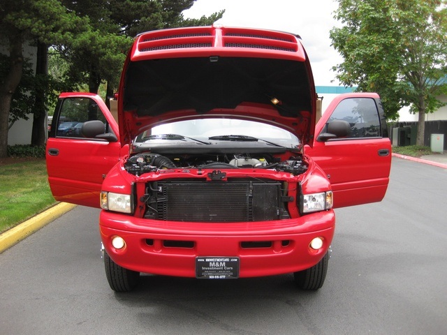 2001 Dodge Ram 3500 SLT Plus/5.9L Turbo Diesel/4X4/DUALLY - Photo 17 - Portland, OR 97217