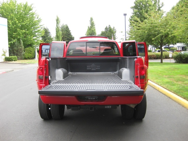 2001 Dodge Ram 3500 SLT Plus/5.9L Turbo Diesel/4X4/DUALLY - Photo 12 - Portland, OR 97217
