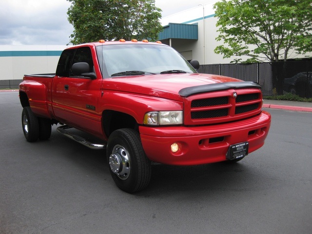 2001 Dodge Ram 3500 SLT Plus/5.9L Turbo Diesel/4X4/DUALLY - Photo 7 - Portland, OR 97217