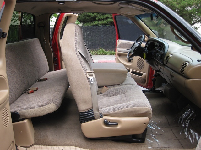 2001 Dodge Ram 3500 SLT Plus/5.9L Turbo Diesel/4X4/DUALLY - Photo 22 - Portland, OR 97217