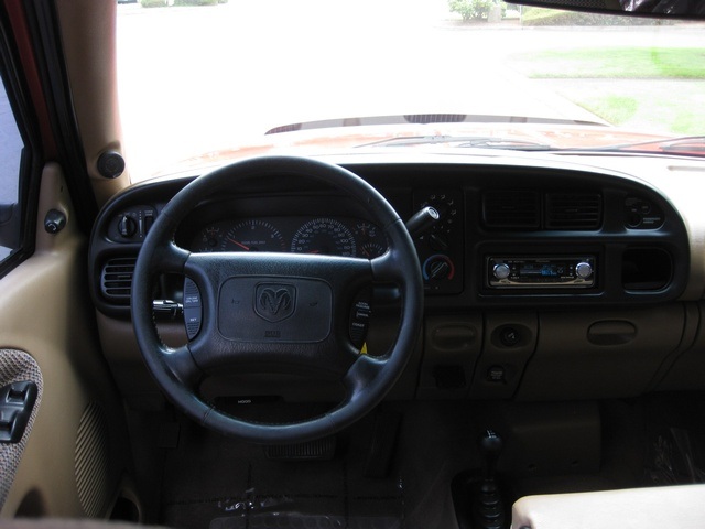 2001 Dodge Ram 3500 SLT Plus/5.9L Turbo Diesel/4X4/DUALLY - Photo 25 - Portland, OR 97217