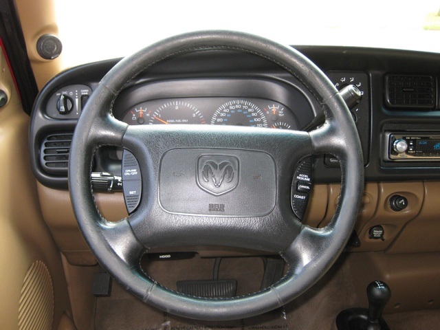 2001 Dodge Ram 3500 SLT Plus/5.9L Turbo Diesel/4X4/DUALLY - Photo 26 - Portland, OR 97217