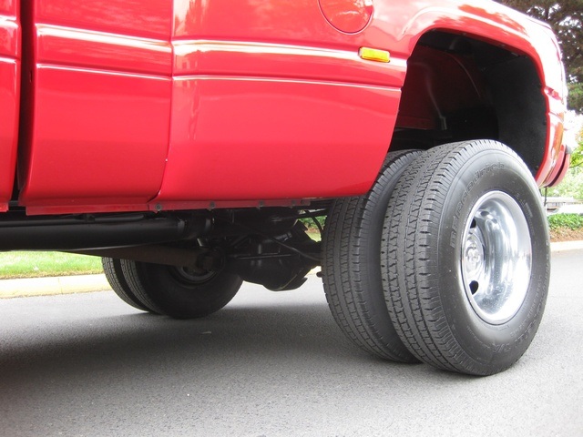 2001 Dodge Ram 3500 SLT Plus/5.9L Turbo Diesel/4X4/DUALLY - Photo 36 - Portland, OR 97217