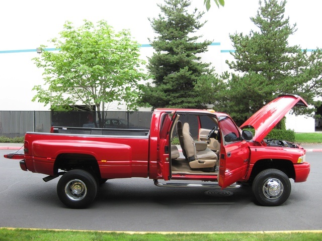 2001 Dodge Ram 3500 SLT Plus/5.9L Turbo Diesel/4X4/DUALLY - Photo 15 - Portland, OR 97217