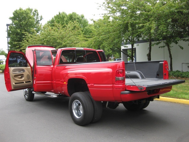 2001 Dodge Ram 3500 SLT Plus/5.9L Turbo Diesel/4X4/DUALLY - Photo 11 - Portland, OR 97217