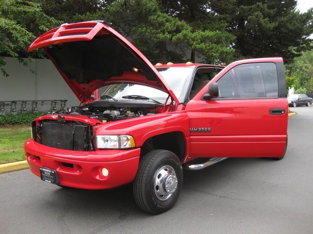 2001 Dodge Ram 3500 SLT Plus/5.9L Turbo Diesel/4X4/DUALLY - Photo 9 - Portland, OR 97217