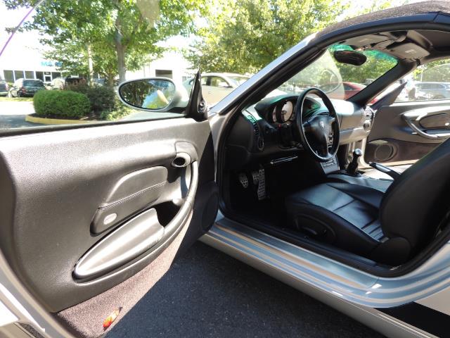 2001 Porsche Boxster Convertible / 5-SPEED MANUAL / LOW MILES - Photo 13 - Portland, OR 97217