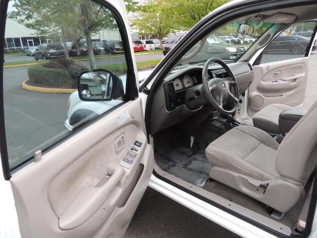 2003 Toyota Tacoma SR5 V6 / 4X4 /TRD OFF RD REAR DIFF LOCKS / LIFTED - Photo 14 - Portland, OR 97217