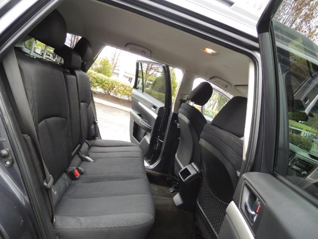 2012 Subaru Outback 2.5i Premium Wagon / ALL WHEEL DRIVE / LOW MILES - Photo 17 - Portland, OR 97217