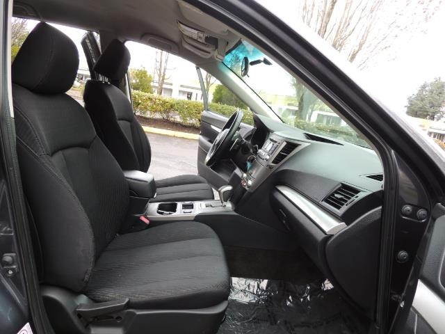 2012 Subaru Outback 2.5i Premium Wagon / ALL WHEEL DRIVE / LOW MILES - Photo 18 - Portland, OR 97217