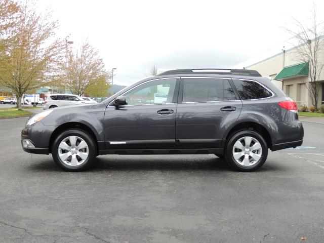 2012 Subaru Outback 2.5i Premium Wagon / ALL WHEEL DRIVE / LOW MILES - Photo 3 - Portland, OR 97217