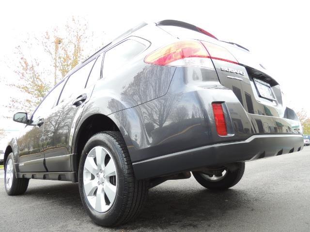 2012 Subaru Outback 2.5i Premium Wagon / ALL WHEEL DRIVE / LOW MILES - Photo 11 - Portland, OR 97217