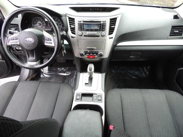 2012 Subaru Outback 2.5i Premium Wagon / ALL WHEEL DRIVE / LOW MILES - Photo 26 - Portland, OR 97217