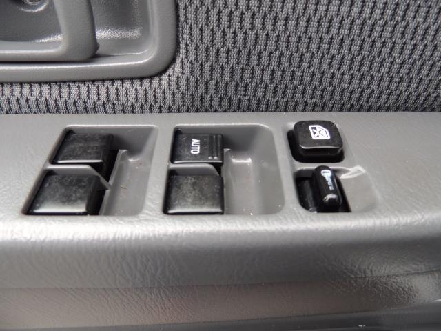 2001 Nissan Frontier XE 4-dr / OFF ROAD 4X4 / Crew Cab / V6 / Automatic - Photo 14 - Portland, OR 97217