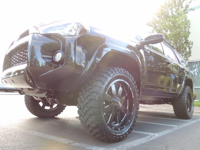 2016 Toyota 4Runner 4WD / V6 / 3RD SEAT / FACTORY WARRANTY / LIFTED !! - Photo 8 - Portland, OR 97217