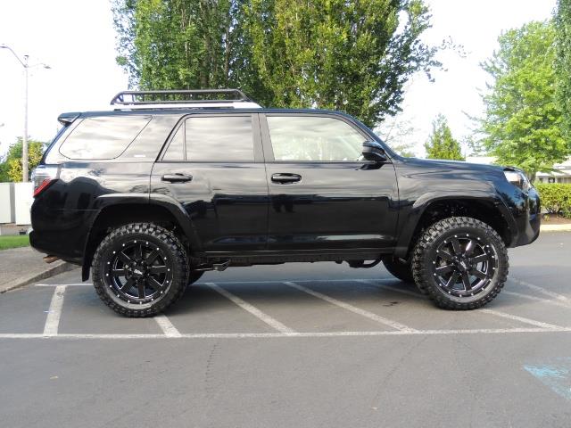 2016 Toyota 4Runner 4WD / V6 / 3RD SEAT / FACTORY WARRANTY / LIFTED !! - Photo 4 - Portland, OR 97217