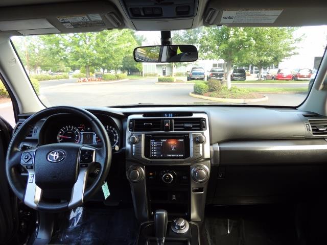 2016 Toyota 4Runner 4WD / V6 / 3RD SEAT / FACTORY WARRANTY / LIFTED !! - Photo 34 - Portland, OR 97217