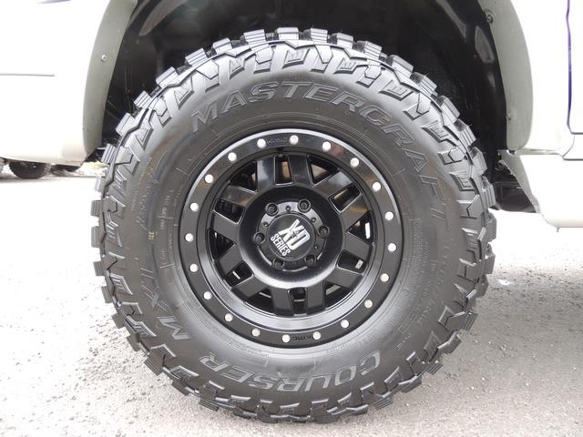 2001 Toyota 4Runner SPORT SR5 / 4X4 / Sunroof / LIFTED LIFTED - Photo 22 - Portland, OR 97217