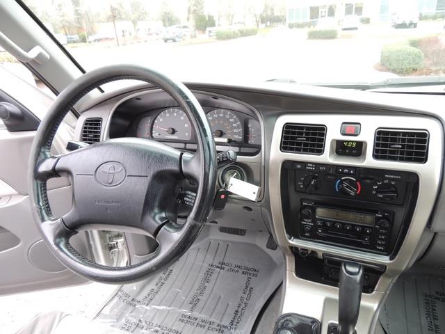 2001 Toyota 4Runner SPORT SR5 / 4X4 / Sunroof / LIFTED LIFTED - Photo 19 - Portland, OR 97217