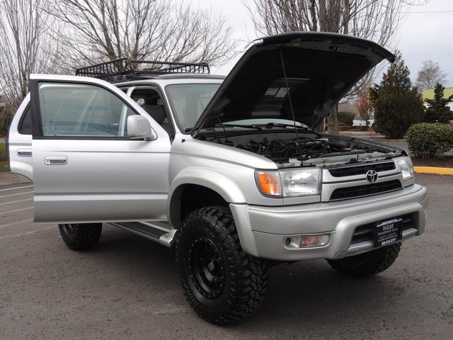 2001 Toyota 4Runner SPORT SR5 / 4X4 / Sunroof / LIFTED LIFTED - Photo 30 - Portland, OR 97217