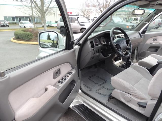 2001 Toyota 4Runner SPORT SR5 / 4X4 / Sunroof / LIFTED LIFTED - Photo 13 - Portland, OR 97217