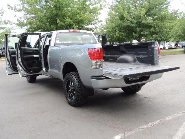 2007 Toyota Tundra 4X4 5.7L Double Cab / Long Bed / 1-Owner / LIFTED - Photo 25 - Portland, OR 97217