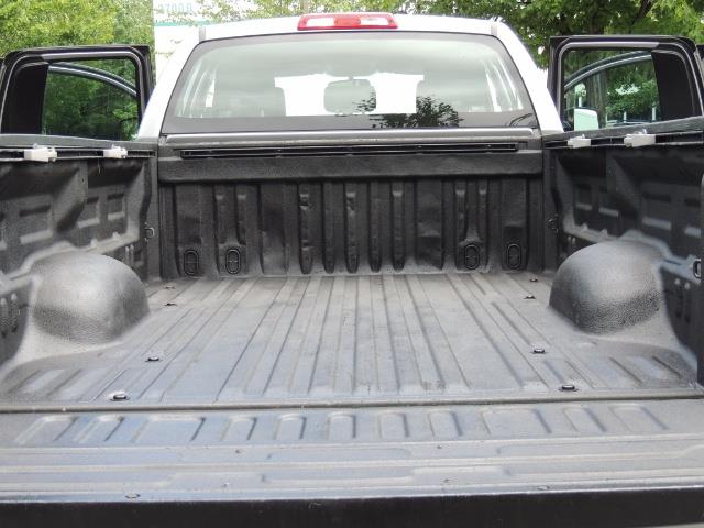 2007 Toyota Tundra 4X4 5.7L Double Cab / Long Bed / 1-Owner / LIFTED - Photo 27 - Portland, OR 97217