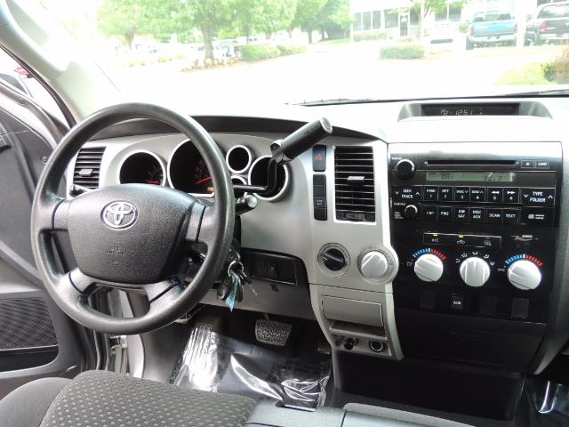 2007 Toyota Tundra 4X4 5.7L Double Cab / Long Bed / 1-Owner / LIFTED - Photo 19 - Portland, OR 97217