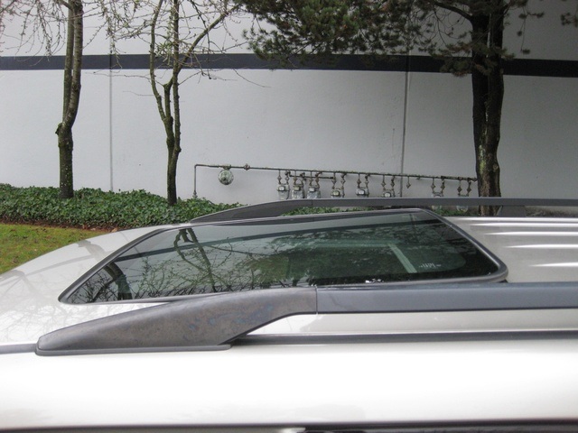 2002 Mitsubishi Montero Limited / 4WD / V6 / 3RD Seat / Leather / Loaded - Photo 44 - Portland, OR 97217
