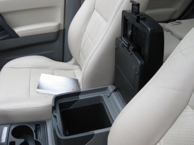 2002 Mitsubishi Montero Limited / 4WD / V6 / 3RD Seat / Leather / Loaded - Photo 42 - Portland, OR 97217