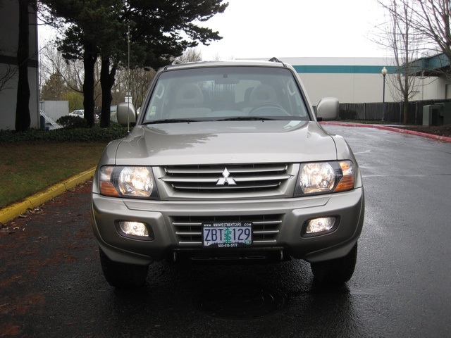 2002 Mitsubishi Montero Limited / 4WD / V6 / 3RD Seat / Leather / Loaded - Photo 5 - Portland, OR 97217